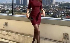 泳池里强摁做开腿呻吟漫画动漫